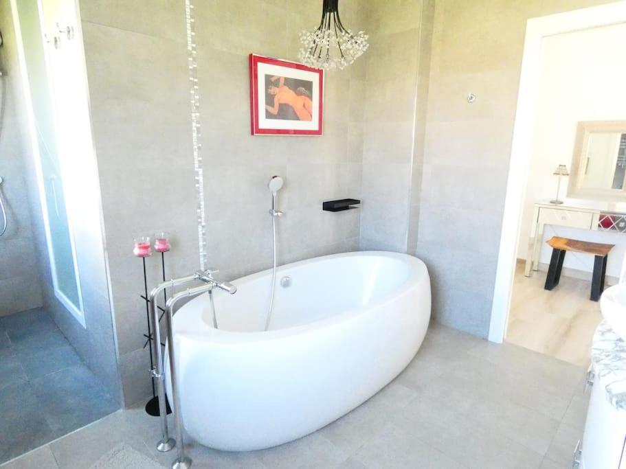 Chalet De Diseno Moderno En ซันเชนโช ภายนอก รูปภาพ